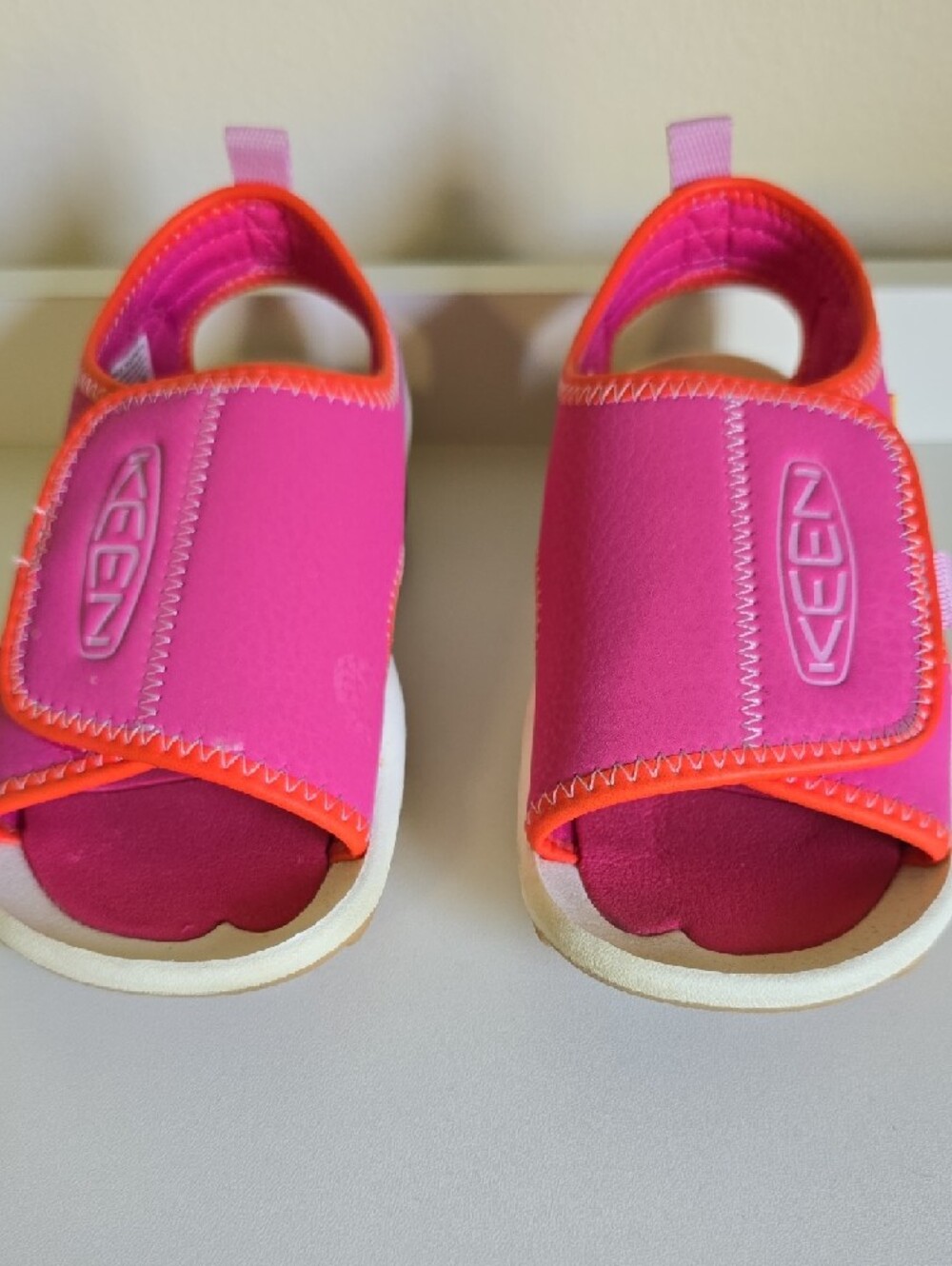 Keen EUC Kids Bright Pink & Orange Trim Hook-and-Loop Sandals Size 10 Toddler - Picture 5 of 5